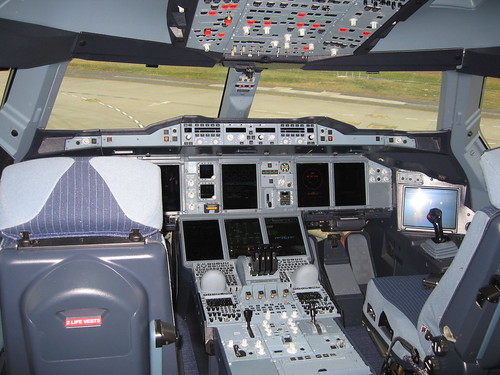 airplane-pics: airbus A380 cockpit wallpaper