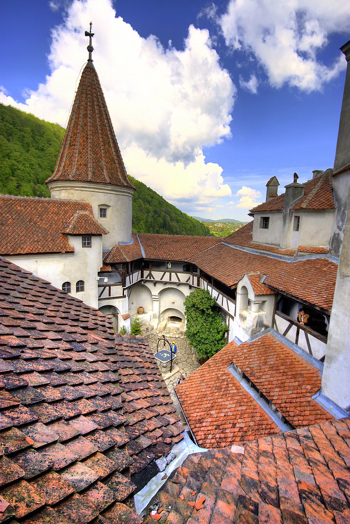 3 Romanian Castles You Must Visit At Least Once In Your Lifetime. Bran Castle, Dracula's Castle, Romania