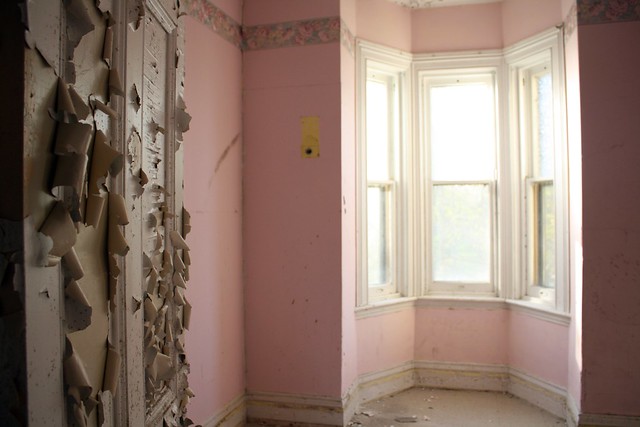 pink rooms galore