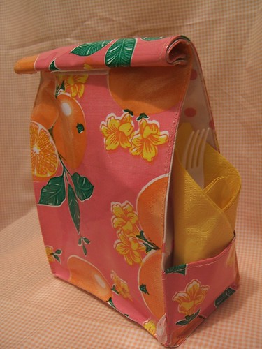 simple oilcloth lunch sack- pink oranges 001