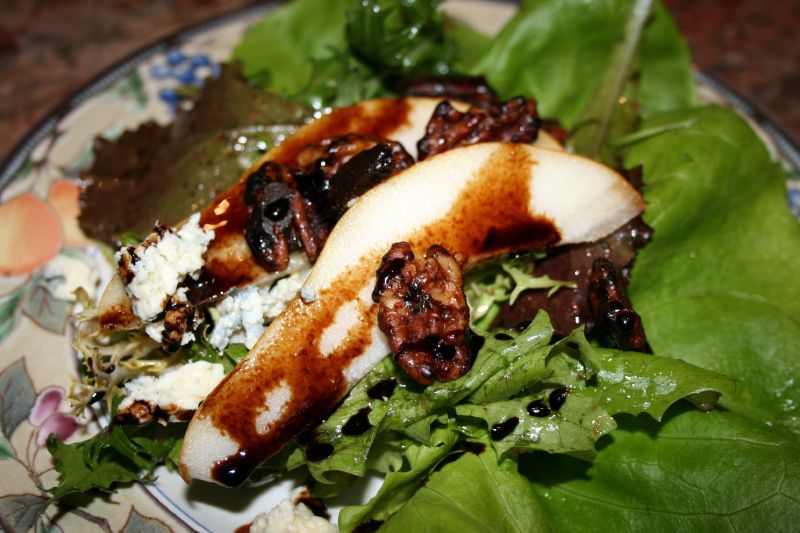 Celebration Salad with Gorgonzola, Pears and Glazed pecans