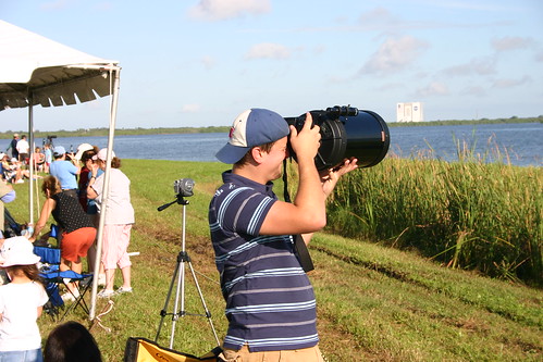 Using a Celestron C8 telescope to take space shuttle launch pictures