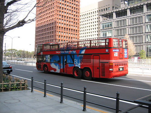 SKY BUS TOKYO (2階建てオープンバス)