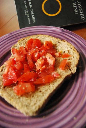 Toast with tomato