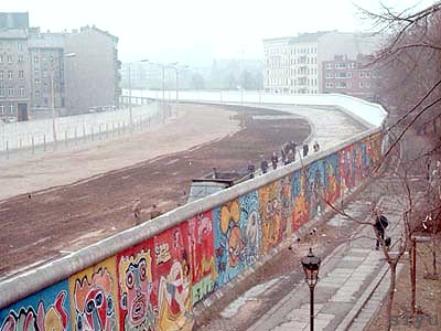 Berliner Mauer und Todesstreifen Quelle: flickr.com/siyublog/