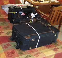 guest-housing06-luggage