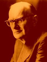 Arthur C. Clarke has died at the age of 90 ,He had lived in Sri Lanka since 1956.