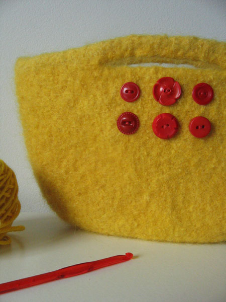 canary clutch detail