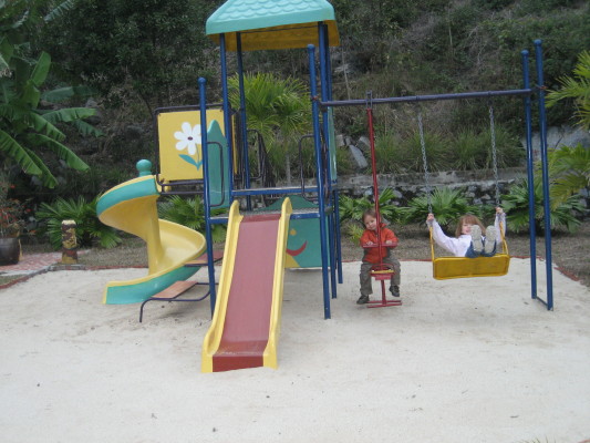 kids_playground_1