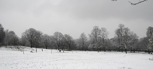 Snow over London 04.jpg