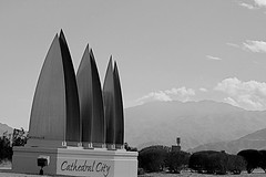 Cathedral City Median Sign