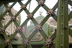Little Star Shapes, Hammersmith Bridge