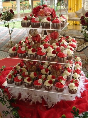 This one is an ethnic inspired wedding cake the red borders are like the 