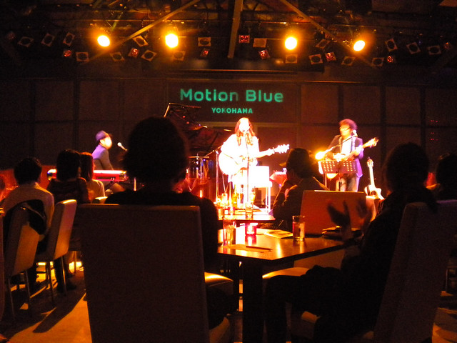 Yokohama Motionblue indigoblue Live～E