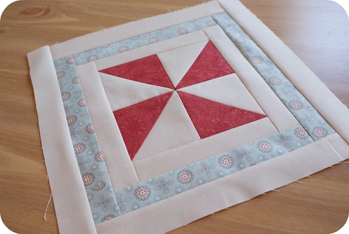 pinwheel sampler quilt along: block seven.