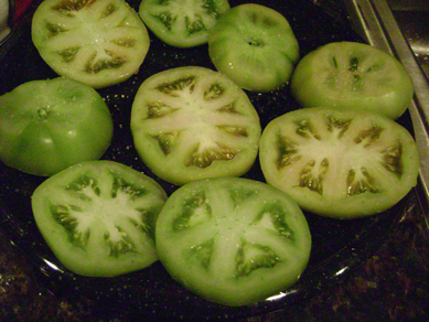 sliced green tomatoes