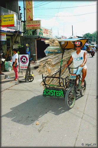 Cagayan de Oro, Mindanao tricycle pedal power timber transport Pinoy Filipino Pilipino Buhay  people pictures photos life Philippinen  菲律宾  菲律賓  필리핀(공화국) Philippines    