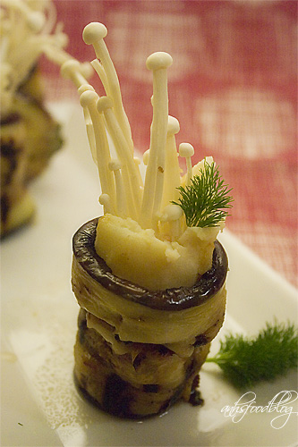 Eggplant roll with spiced potato & enoki