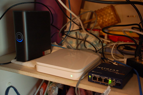 New AirPort Extreme base station with hub and hard drive