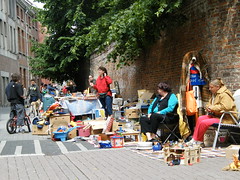 Rommelmarkt in de Kroonstraat