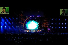 賭神, D.N.A. Mayday World Tour 2010 变形DNA五月天世界巡回演唱会, Singapore National Stadium