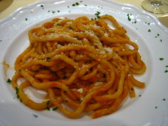 Pici with tomato and parsley