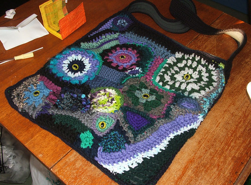 Freeform crochet bag (with eyes)