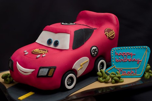  Lightning McQueen Cake 
