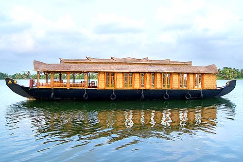 boathouse in kerala. houseboats kerala