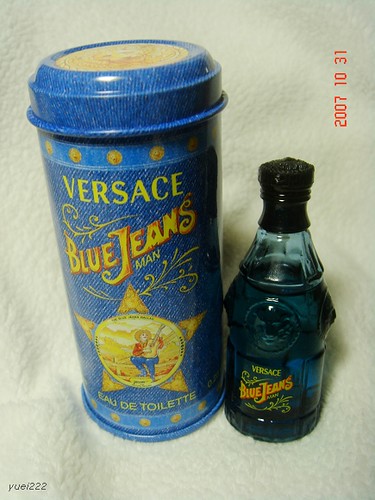 VERSACE：BLUE JEANS 藍可樂