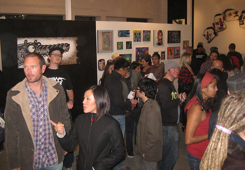 the crowd and the painting