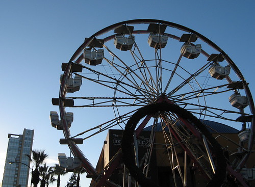 Ferris wheel, Sunday morning