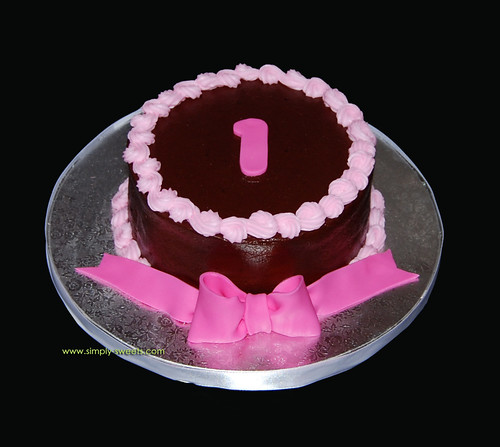 Pink and brown smash cake