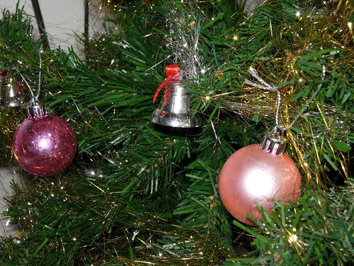 pink_christmas_bauble