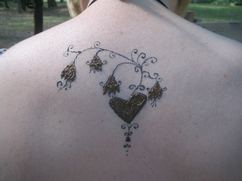 tatoo removal made easy. Temporary tatoo : Jagua and henna paste/gel on