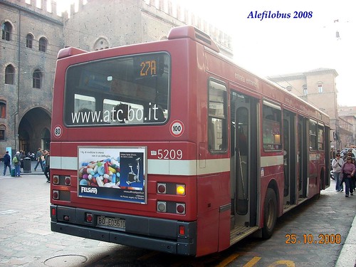 Bologna: Iveco n° 5209 linea 27A