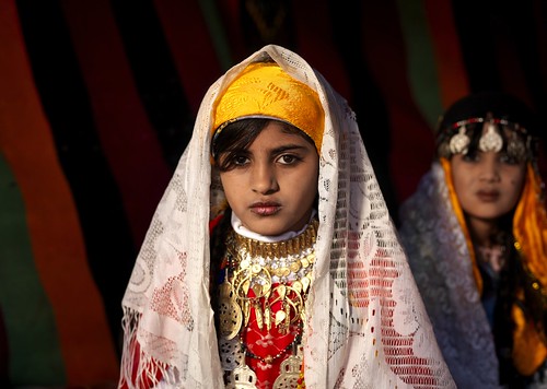 Veiled tuareg girls with jewels in Ghadames, Libya