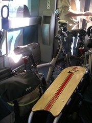 Como cabem 2 bicicletas nas carruagens dos comboios da linha de Cascais
