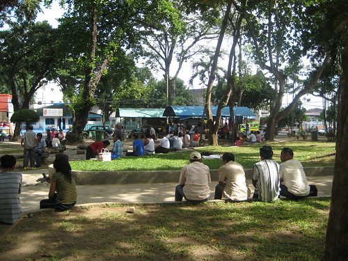 davao street scene people relaxing park Pinoy Filipino Pilipino Buhay  people pictures photos life Philippinen  菲律宾  菲律賓  필리핀(공화국) Philippines    