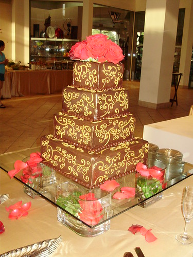 Glass wedding cake stand