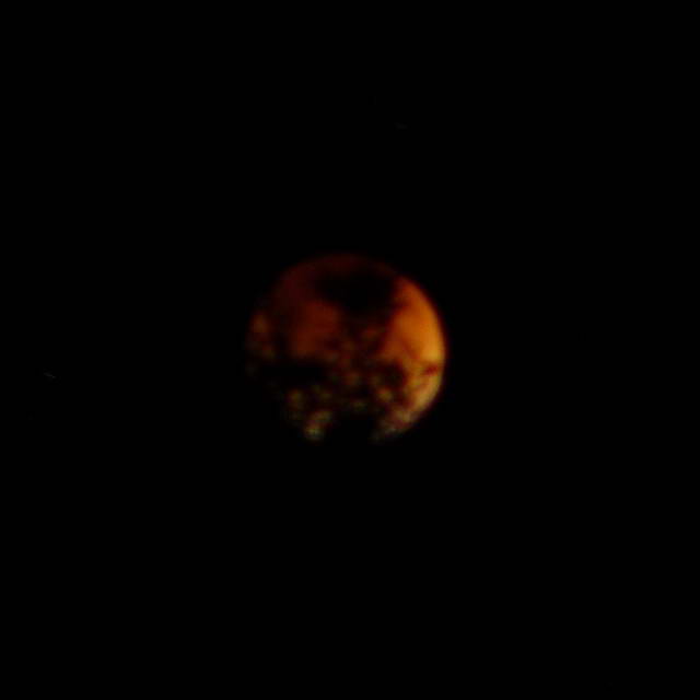 4. Lunar eclipse, 2007-08-28 10:04:11 UT (photographer: Michael McNeil)