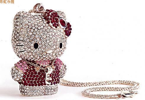 joya Hello Kitty en 3d con diamantes