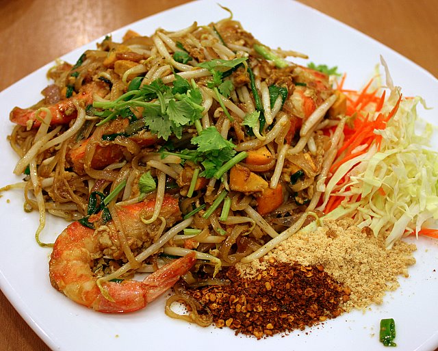 Pad Thai with prawns