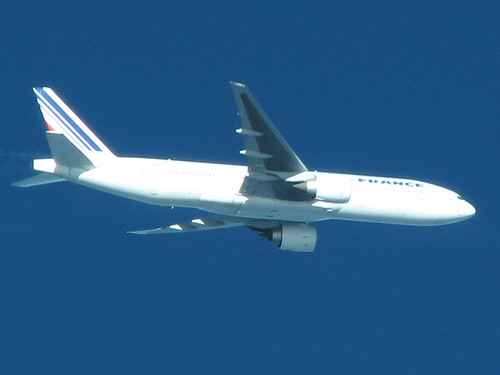 Being overtaken by a Air France Boeing 777-228/ER
