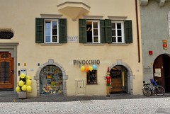 Bolzano negozi - photo Goria - click per i dettagli