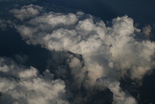2008-03-24-jamaica-airplane-clouds1