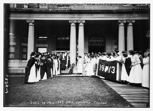 Class of 1913, Ivy Day, Barnard (LOC)