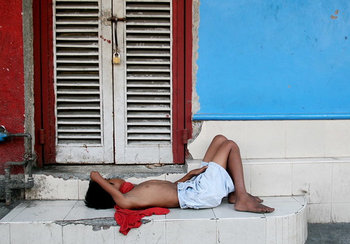  Pinoy Filipino Pilipino Buhay  people pictures photos life Philippinen  菲律宾  菲律賓  필리핀(공화국) Philippines boy, sidewalk, street, scene, sleeping   