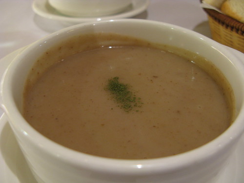 栗子湯，很奇妙的湯，喝起來有吃麵包的感覺^^