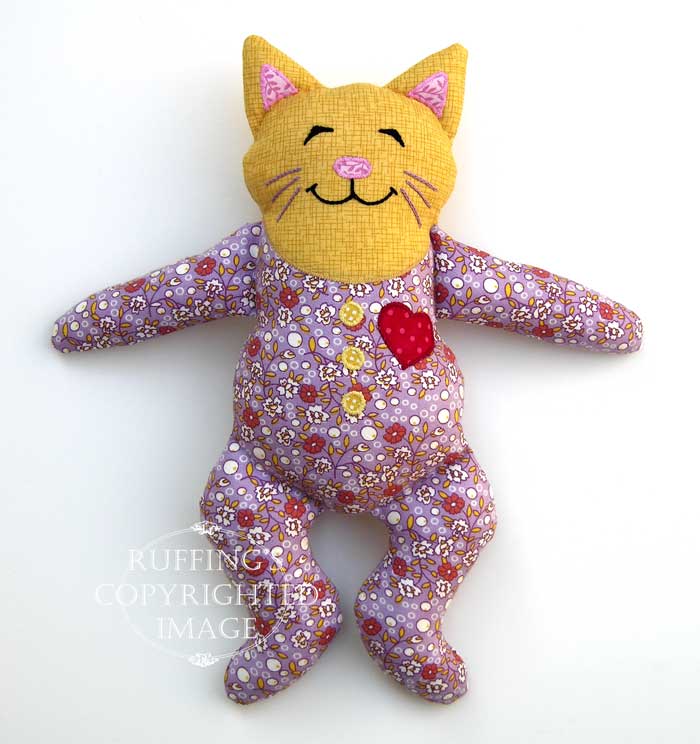 Huggy Kitty by Elizabeth Ruffing
